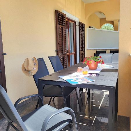 Cozy Apartment Mandula Vrsar Exterior foto