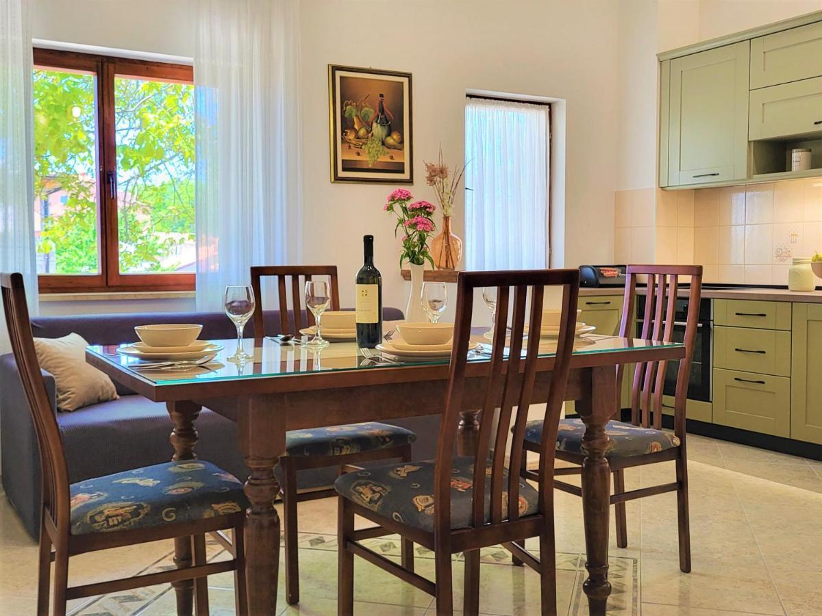 Cozy Apartment Mandula Vrsar Exterior foto