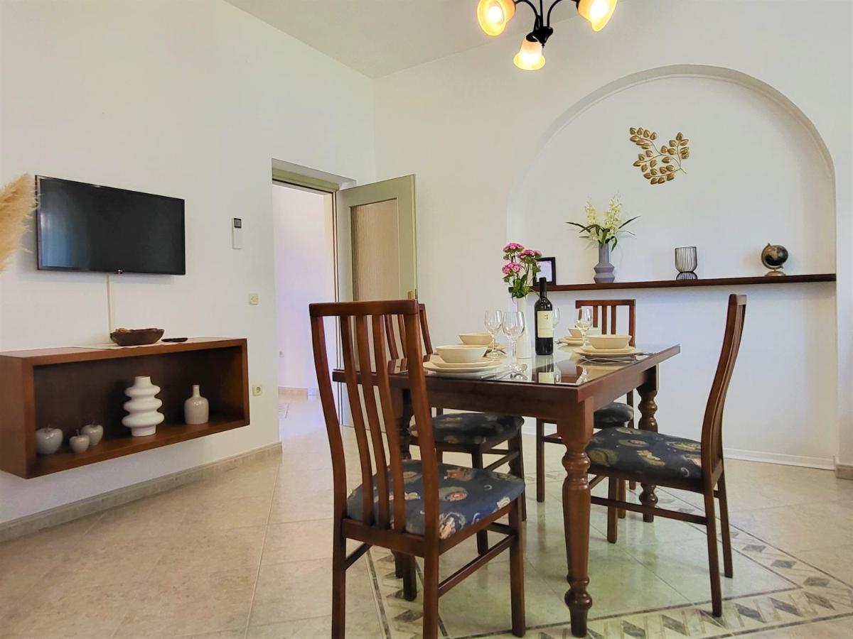 Cozy Apartment Mandula Vrsar Exterior foto