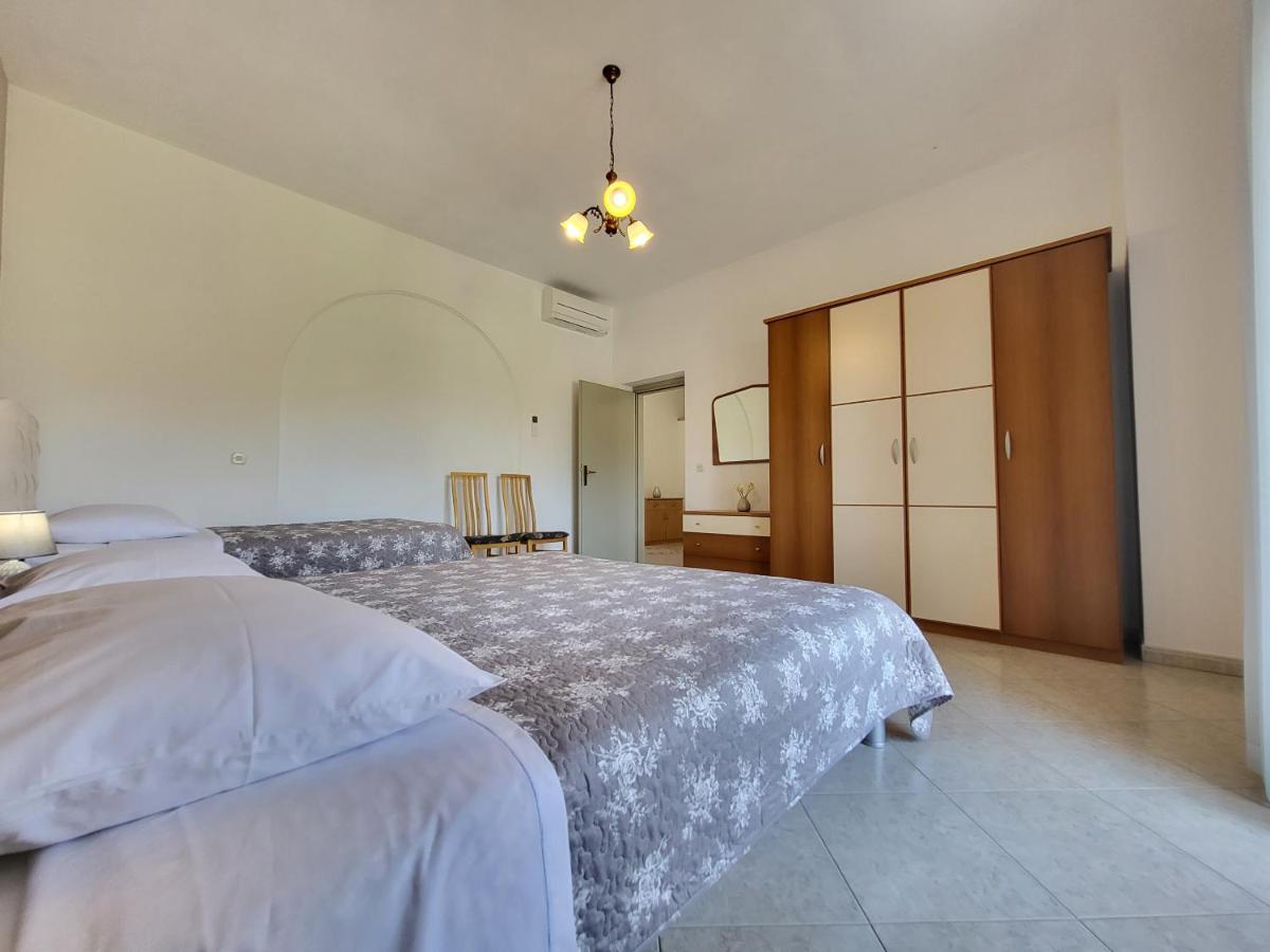 Cozy Apartment Mandula Vrsar Exterior foto