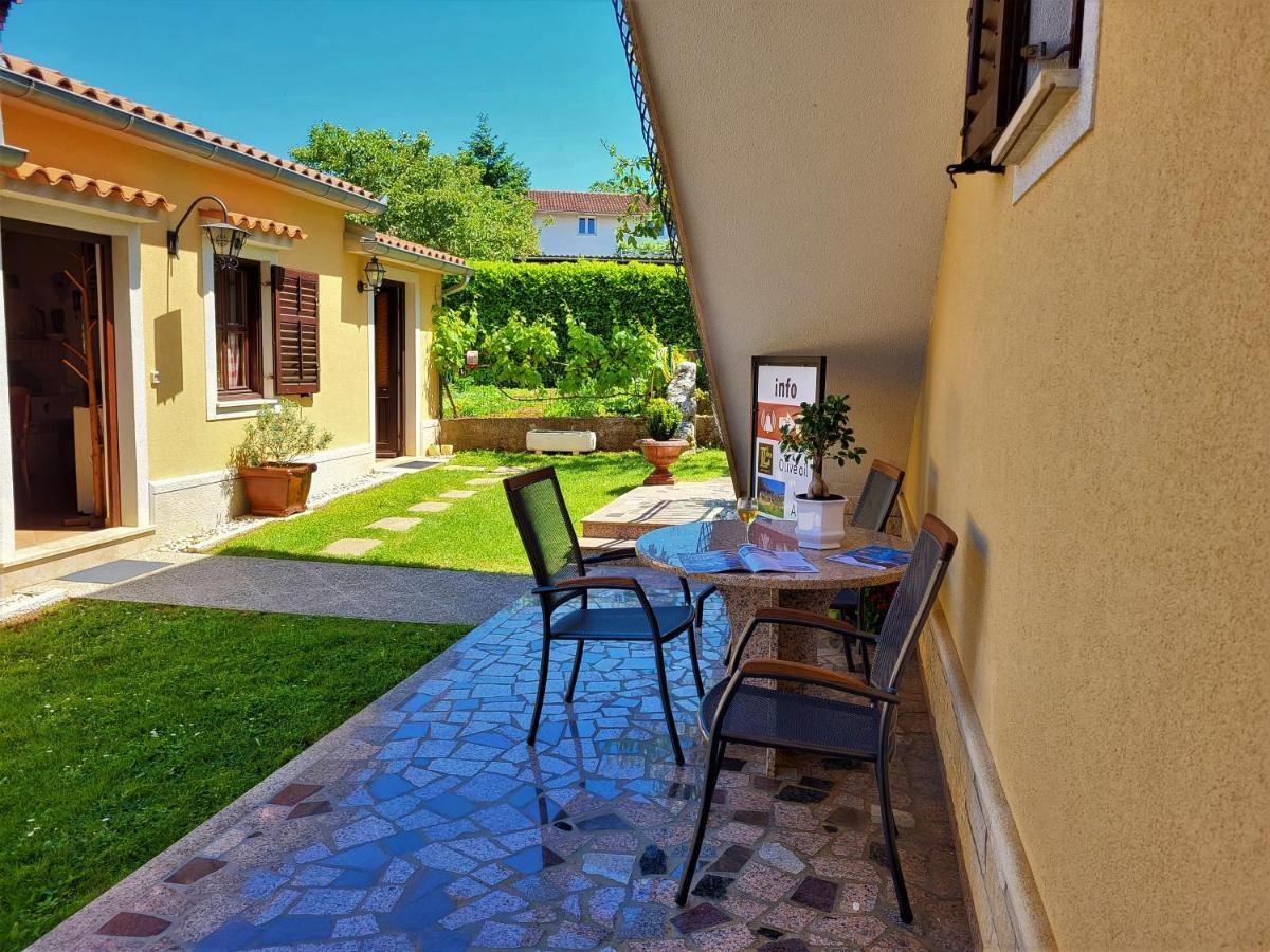 Cozy Apartment Mandula Vrsar Exterior foto