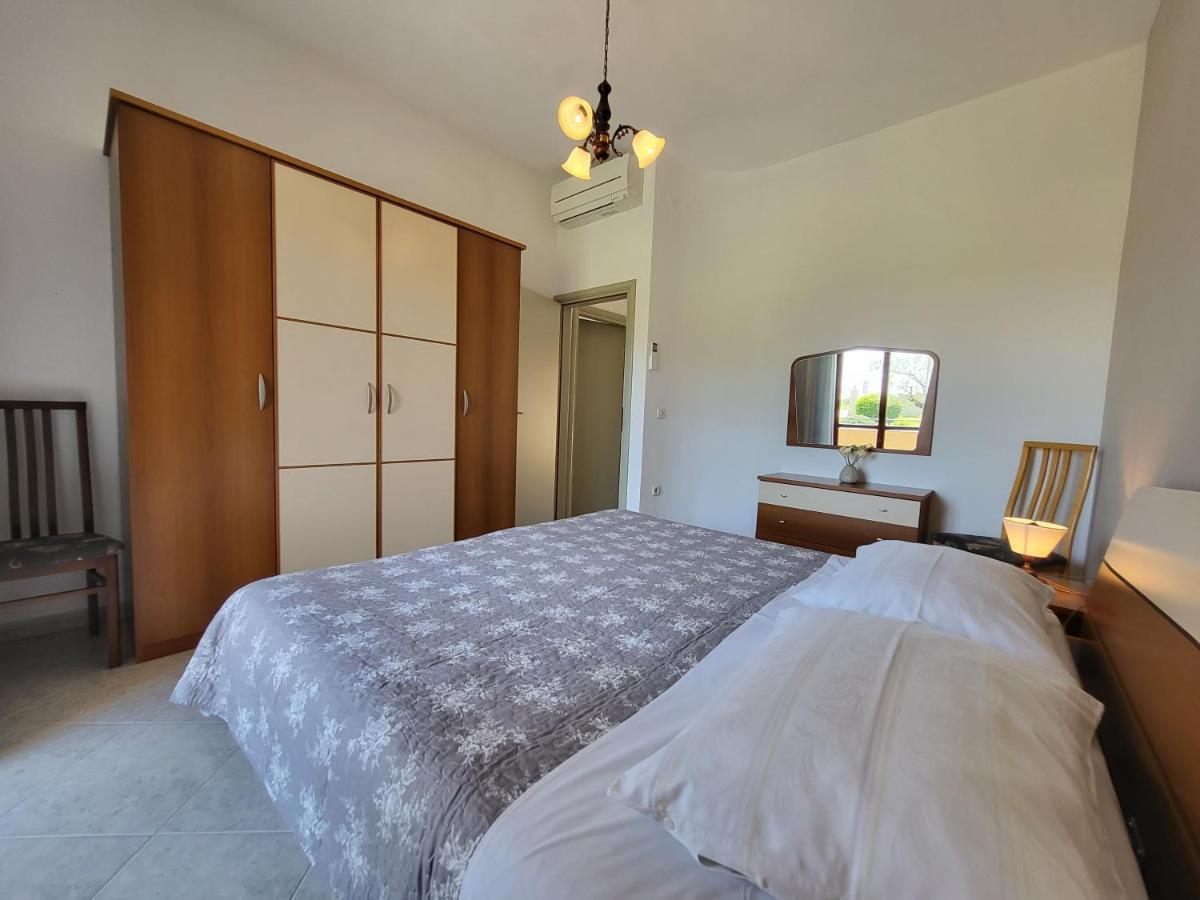 Cozy Apartment Mandula Vrsar Exterior foto