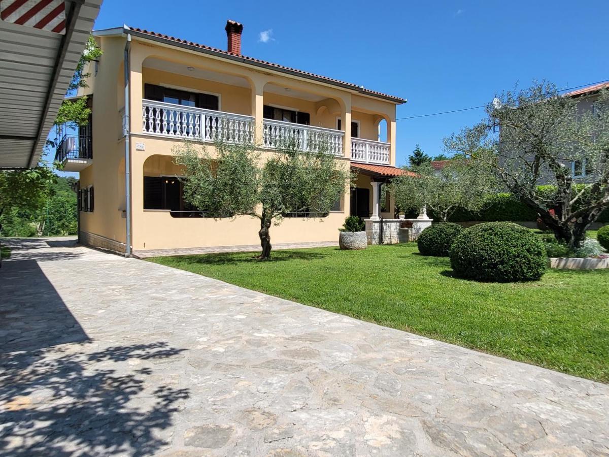 Cozy Apartment Mandula Vrsar Exterior foto